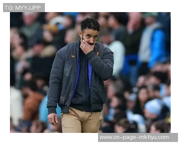 费迪南德批评阿莫林战术调整如同轮盘赌难以持久 费迪南德批评阿莫林战术调整如同轮盘赌难以持久